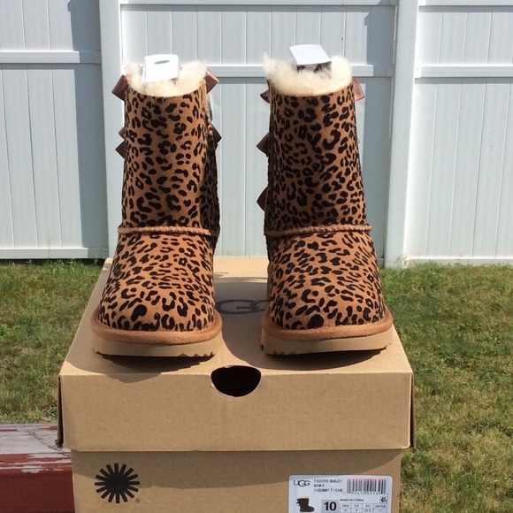 UGG EXOTIC BAILEY BOW II - Picture 3 of 6